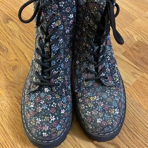 Combat floral boots worn once for an event